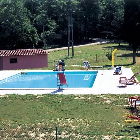 Daire Caioncola Sleeps 6 Pool Wifi T763577 *