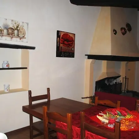 Daire Caioncola Sleeps 6 Pool Wifi T763577 Ravigliano