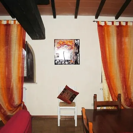 Daire Caioncola Sleeps 6 Pool Wifi T763577 *