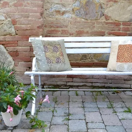Caioncola Sleeps 6 Pool Wifi T763577 * Ravigliano